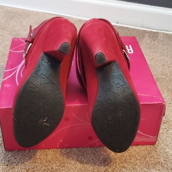 Red Booties - Picture 5 of 6